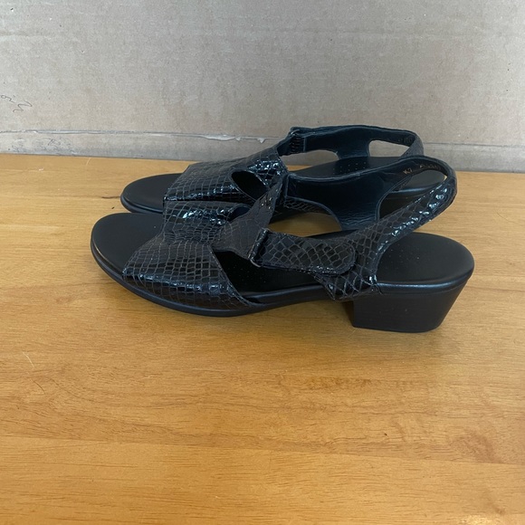 SAS Sandals - Picture 3 of 6